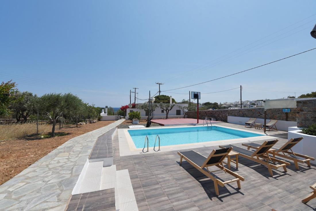 Flora'S Beach And Pool Villa In Syros Liaropa Экстерьер фото