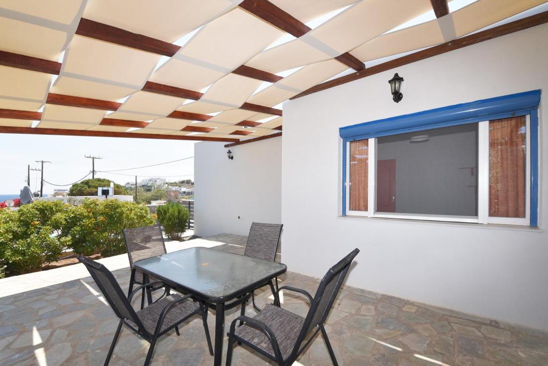 Flora'S Beach And Pool Villa In Syros Liaropa Экстерьер фото