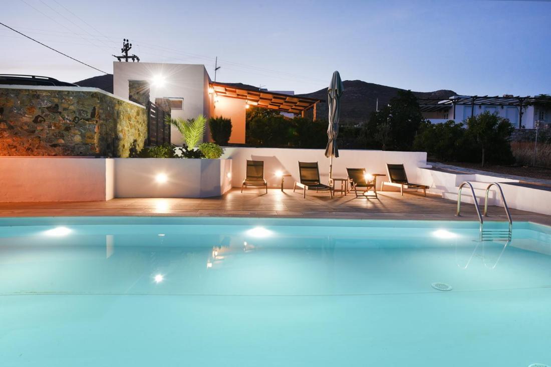 Flora'S Beach And Pool Villa In Syros Liaropa Экстерьер фото